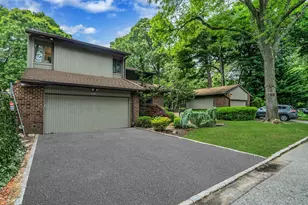 298 Vista Dr, Jericho, NY 11753 - Photo 2