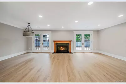 298 Vista Drive, Jericho, NY 11753 - Photo 6
