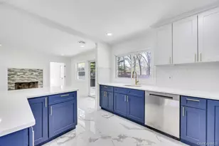 8 Grand Canyon Ln, Coram, NY 11727 - Photo 10