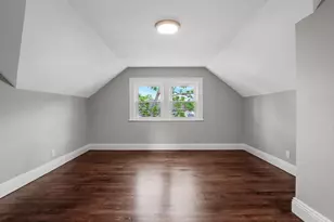 45 Edgewood Rd, Rockville Centre, NY 11570 - Photo 18