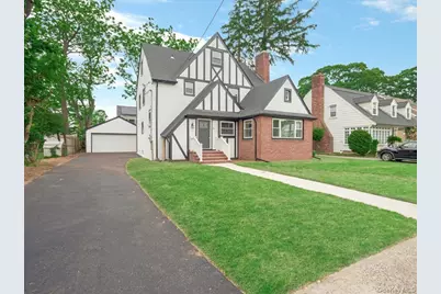 45 Edgewood Road, Rockville Centre, NY 11570 - Photo 24