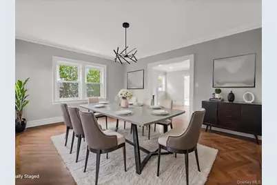 45 Edgewood Road, Rockville Centre, NY 11570 - Photo 6