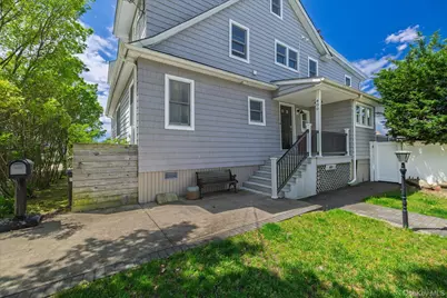 400 Roosevelt Avenue, Freeport, NY 11520 - Photo 2