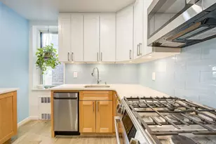 83-33 Austin St, Kew Gardens, NY 11415 - Photo 8