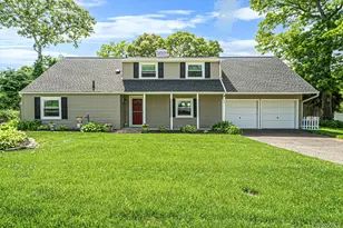 14 Lehigh Ln, Farmingville, NY 11738 - Photo 4
