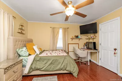 34 Newburgh Street, Elmont, NY 11003 - Photo 8