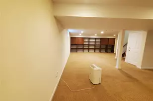 80 Landmark Ct, White Plains, NY 10603 - Photo 30