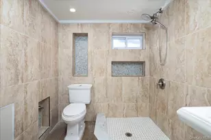 52 Martha St, Freeport, NY 11520 - Photo 18