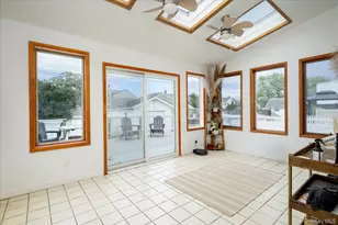 52 Martha St, Freeport, NY 11520 - Photo 16