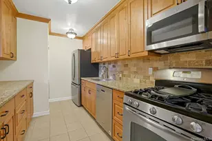 100 Chateau Ln, Hawthorne, NY 10532 - Photo 8