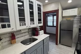 91-05 107th Ave, Ozone Park, NY 11417 - Photo 6