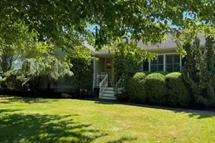 312 Riley Ave, Calverton, NY 11933 - Photo 10