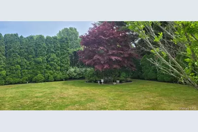 312 Riley Avenue, Calverton, NY 11933 - Photo 28