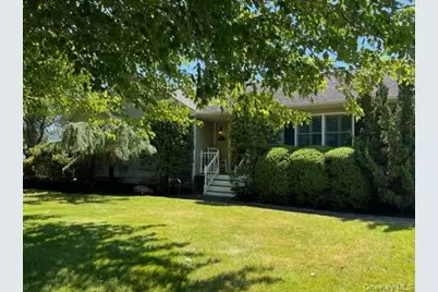 312 Riley Avenue, Calverton, NY 11933 - Photo 30