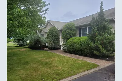 312 Riley Avenue, Calverton, NY 11933 - Photo 2