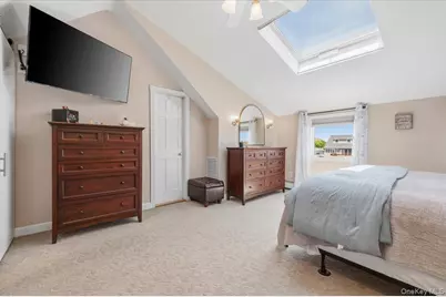 41 Jefferson Place, Massapequa, NY 11758 - Photo 28