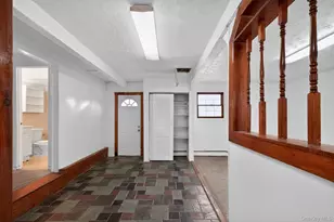 138 Spring St, Massapequa, NY 11758 - Photo 32