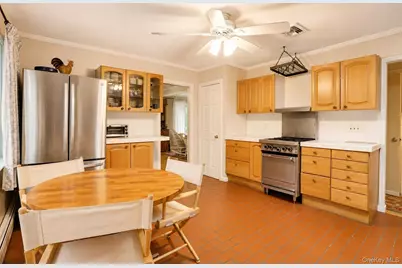 8 Swallow Avenue, Spring Valley, NY 10977 - Photo 8
