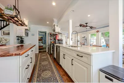 48 W 3rd Street, Freeport, NY 11520 - Photo 6