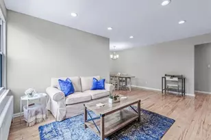 56 Edwards St, Roslyn Heights, NY 11577 - Photo 4