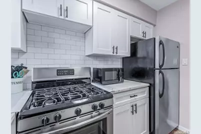 56 Edwards Street #2B, Roslyn Heights, NY 11577 - Photo 10