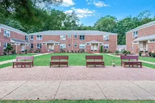 56 Edwards St, Roslyn Heights, NY 11577 - Photo 16