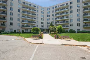 135 Post Ave, Westbury, NY 11590 - Photo 24