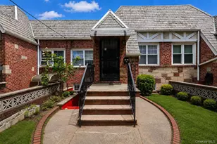 24-33 82nd St, East Elmhurst, NY 11370 - Photo 2