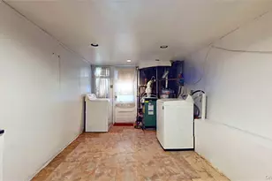 24-33 82nd St, East Elmhurst, NY 11370 - Photo 30