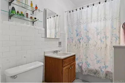 38 Lee Avenue, Yonkers, NY 10705 - Photo 12