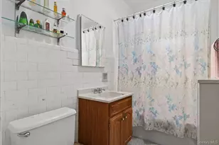 38 Lee Ave, Yonkers, NY 10705 - Photo 12