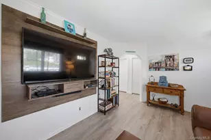 38 Argyle Dr, Shirley, NY 11967 - Photo 2