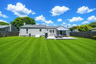 38 Argyle Dr, Shirley, NY 11967 - Photo 22