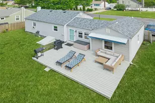 38 Argyle Dr, Shirley, NY 11967 - Photo 32