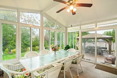 9 Robert Circle, Syosset, NY 11791 - Photo 22