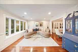 9 Robert Cir, Syosset, NY 11791 - Photo 6