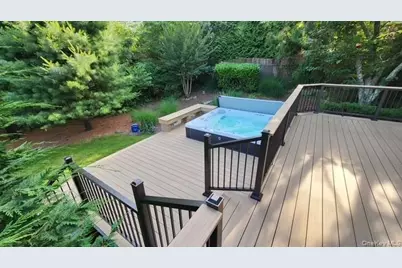 40 Hilltop Road, Southampton, NY 11968 - Photo 16