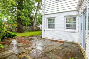 14 Chelsea Ct, Freeport, NY 11520 - Photo 20