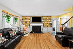 14 Chelsea Ct, Freeport, NY 11520 - Photo 2