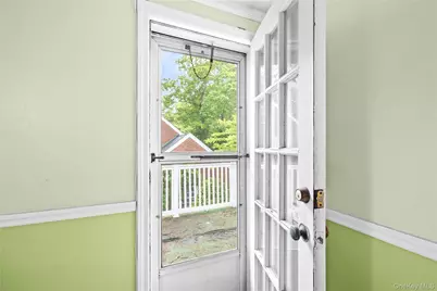 14 Chelsea Court, Freeport, NY 11520 - Photo 10