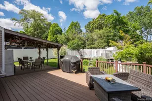 1400 Wagner St, Wantagh, NY 11793 - Photo 26