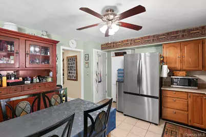 1400 Wagner Street, Wantagh, NY 11793 - Photo 8