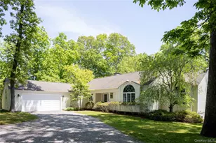 8579 New Suffolk Ave, Cutchogue, NY 11935 - Photo 16