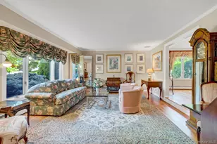 54 Sandy Hollow Dr, Smithtown, NY 11787 - Photo 6