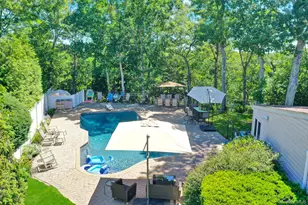 54 Sandy Hollow Dr, Smithtown, NY 11787 - Photo 38