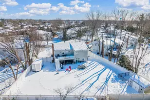 7 Dunhill Rd, Manhasset Hills, NY 11040 - Photo 32