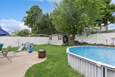 1426 Ackerson Boulevard, Bay Shore, NY 11706 - Photo 20