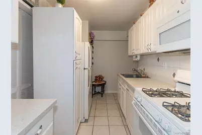 45 Hillpark Avenue #2L, Great Neck, NY 11021 - Photo 12