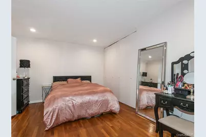 45 Hillpark Avenue #2L, Great Neck, NY 11021 - Photo 16
