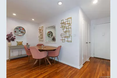 45 Hillpark Avenue #2L, Great Neck, NY 11021 - Photo 4